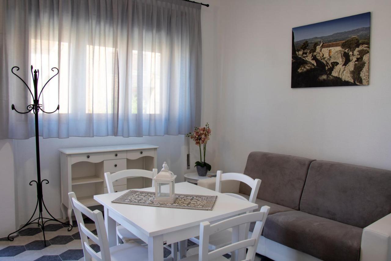 Bed & Breakfast Zia Menga - Luogosanto Sardinia Exterior foto